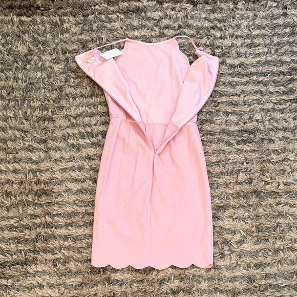 Chic Pink Midi Dress with Scalloped Hem